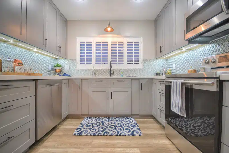 S5_grey_kitchen2.jpg-1.webp